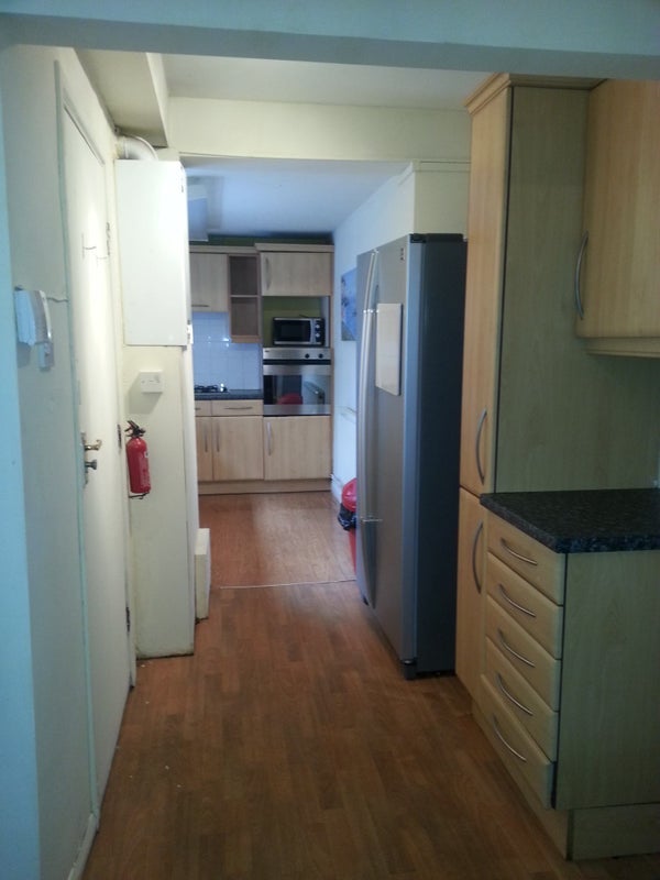 Room Neill Road in Sheffield