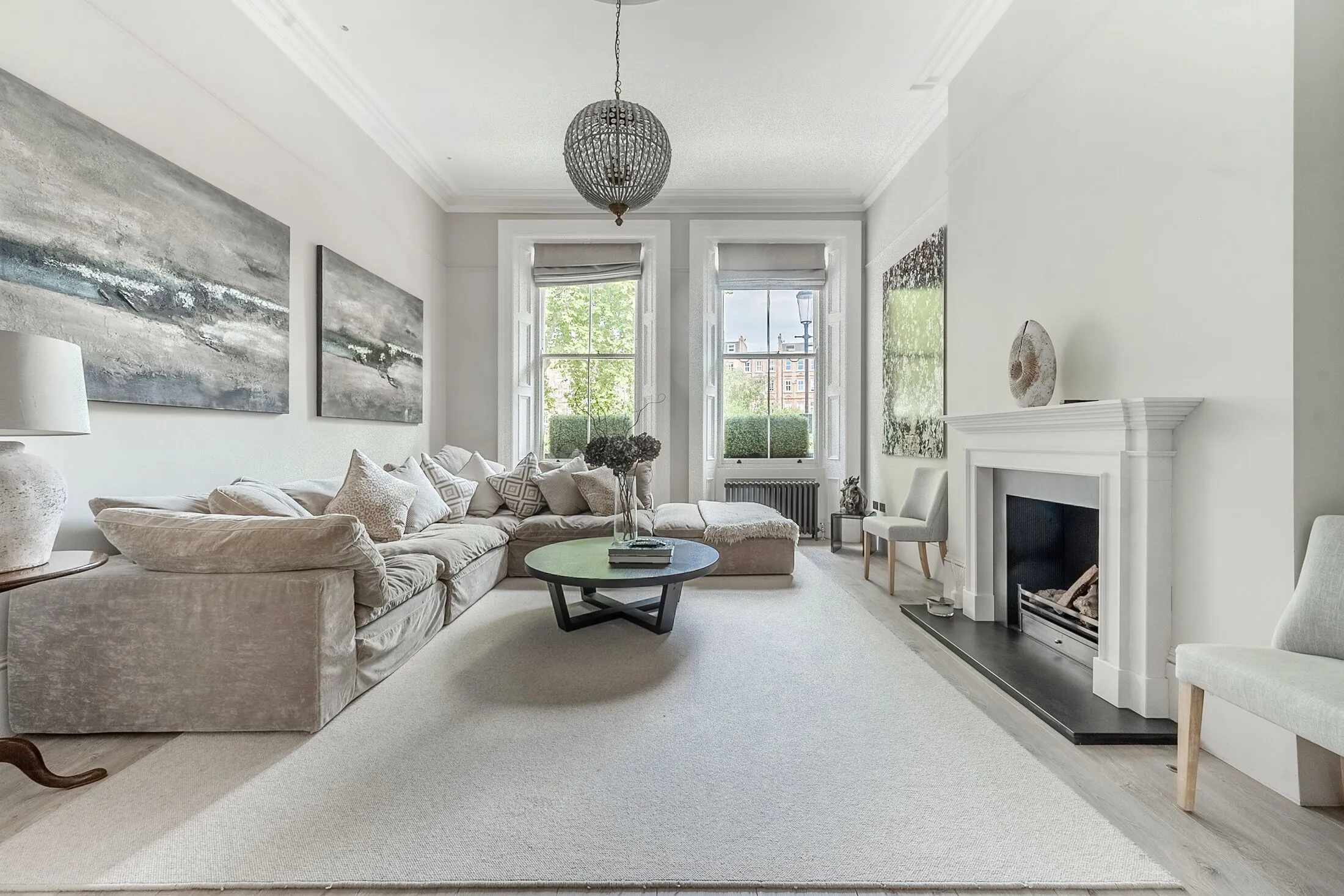 Flat Warwick Road in Greater London