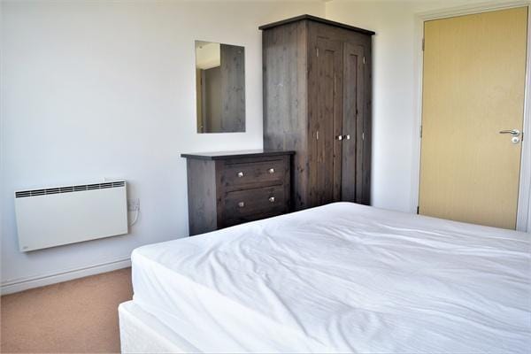 Flat Prince Regent Road in Greater London