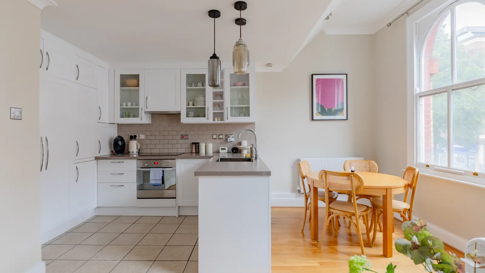 Flat Elgin Avenue in City of Westminster