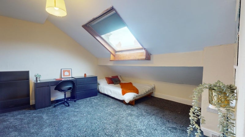 House Burchett Grove in Leeds