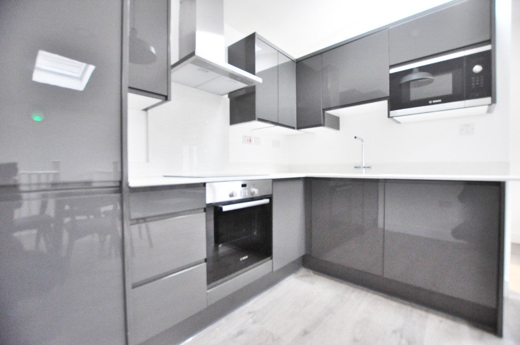 Flat Waterson Street in Greater London