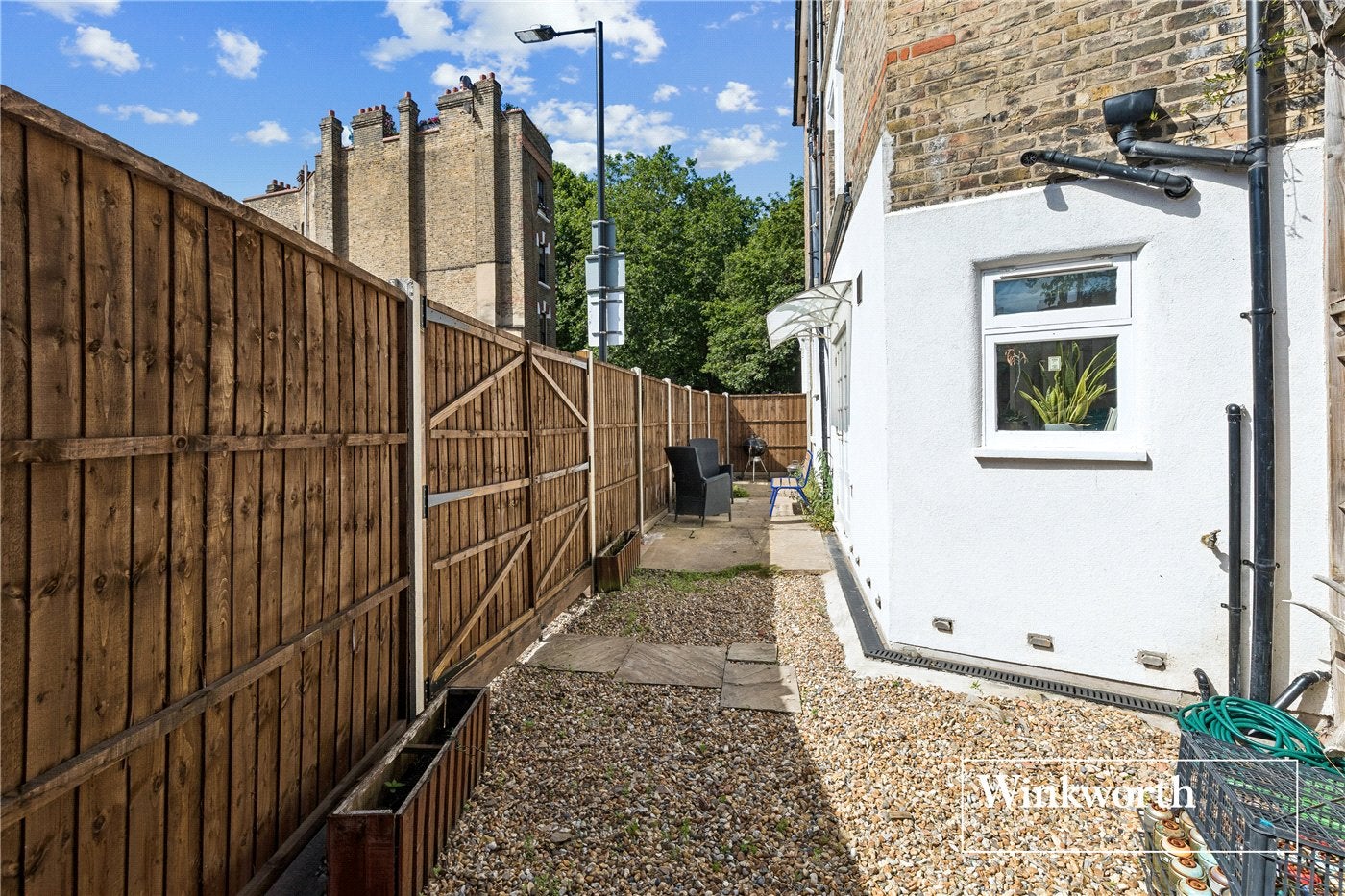 Flat Balfour Road in Greater London
