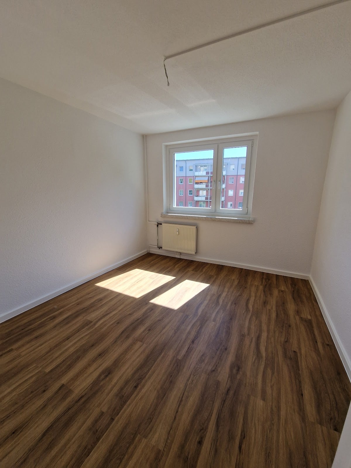 Zimmer Bernhard-Kellermann-Straße in Magdeburg
