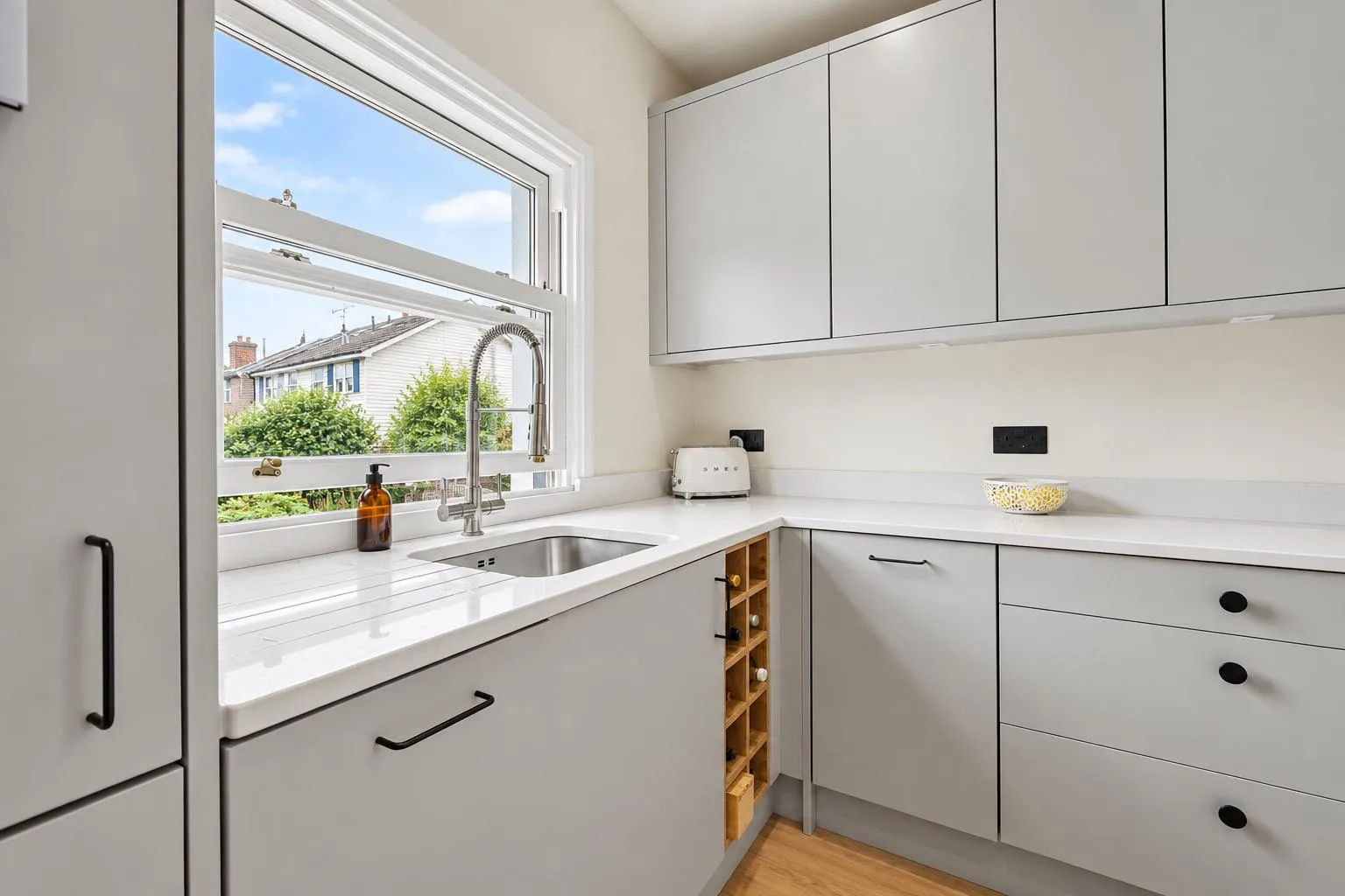 Flat Castelnau in Greater London