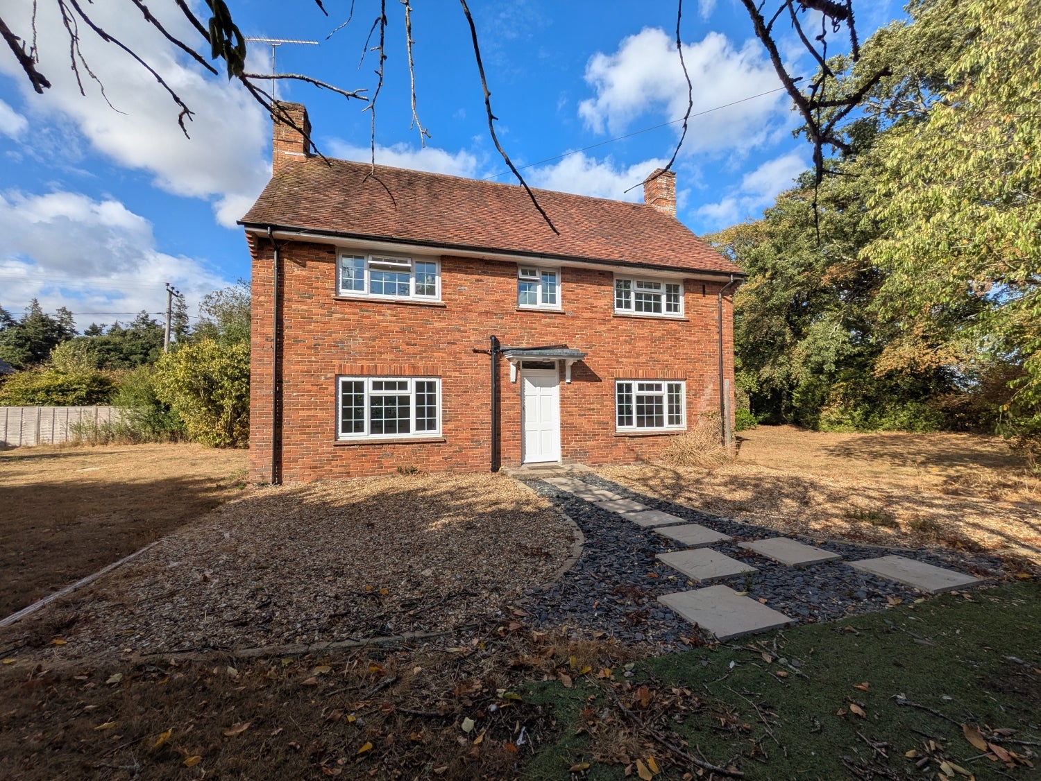 House Ellingham Drive in New Forest