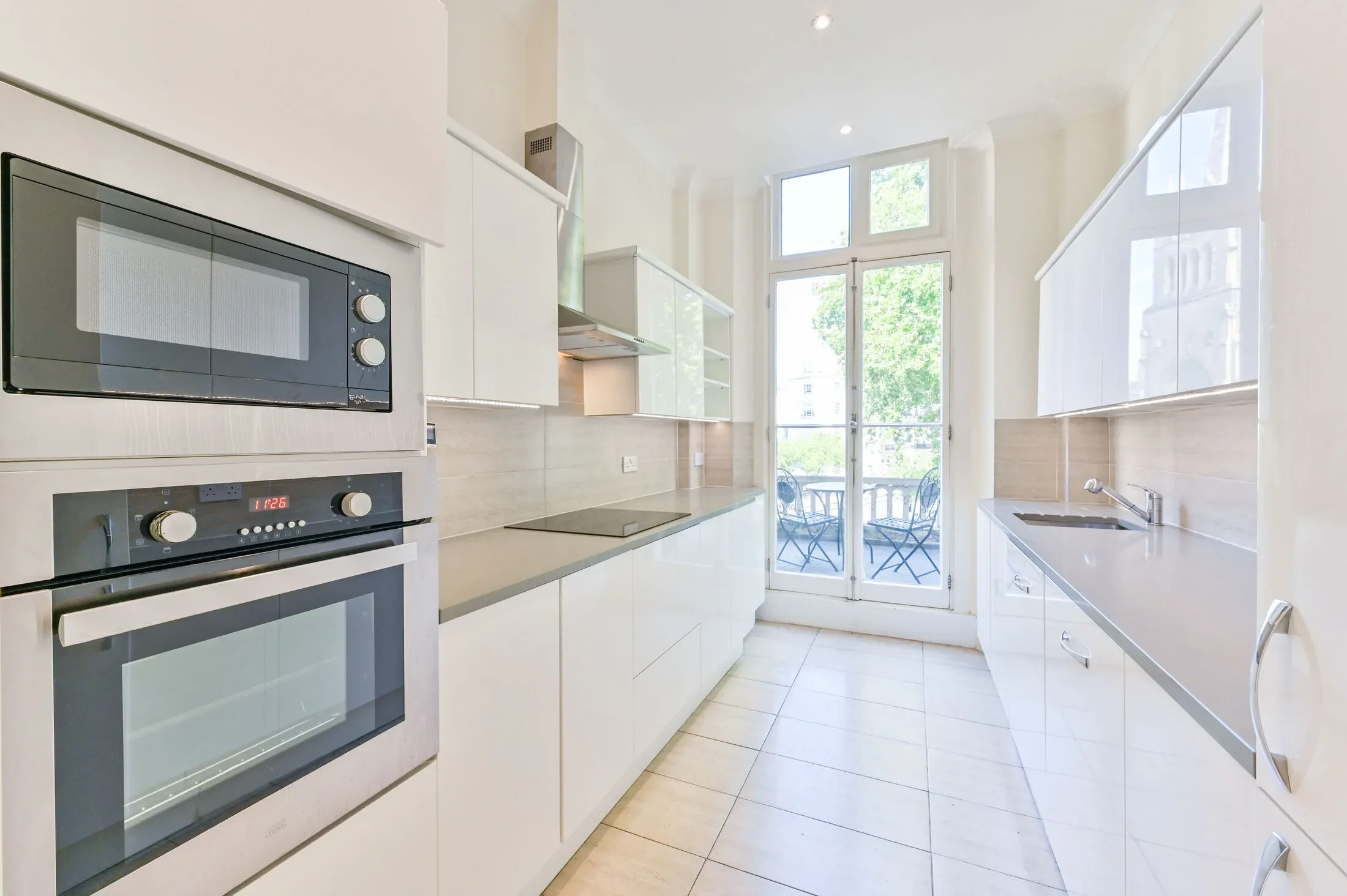 Flat Sussex Gardens in City of Westminster