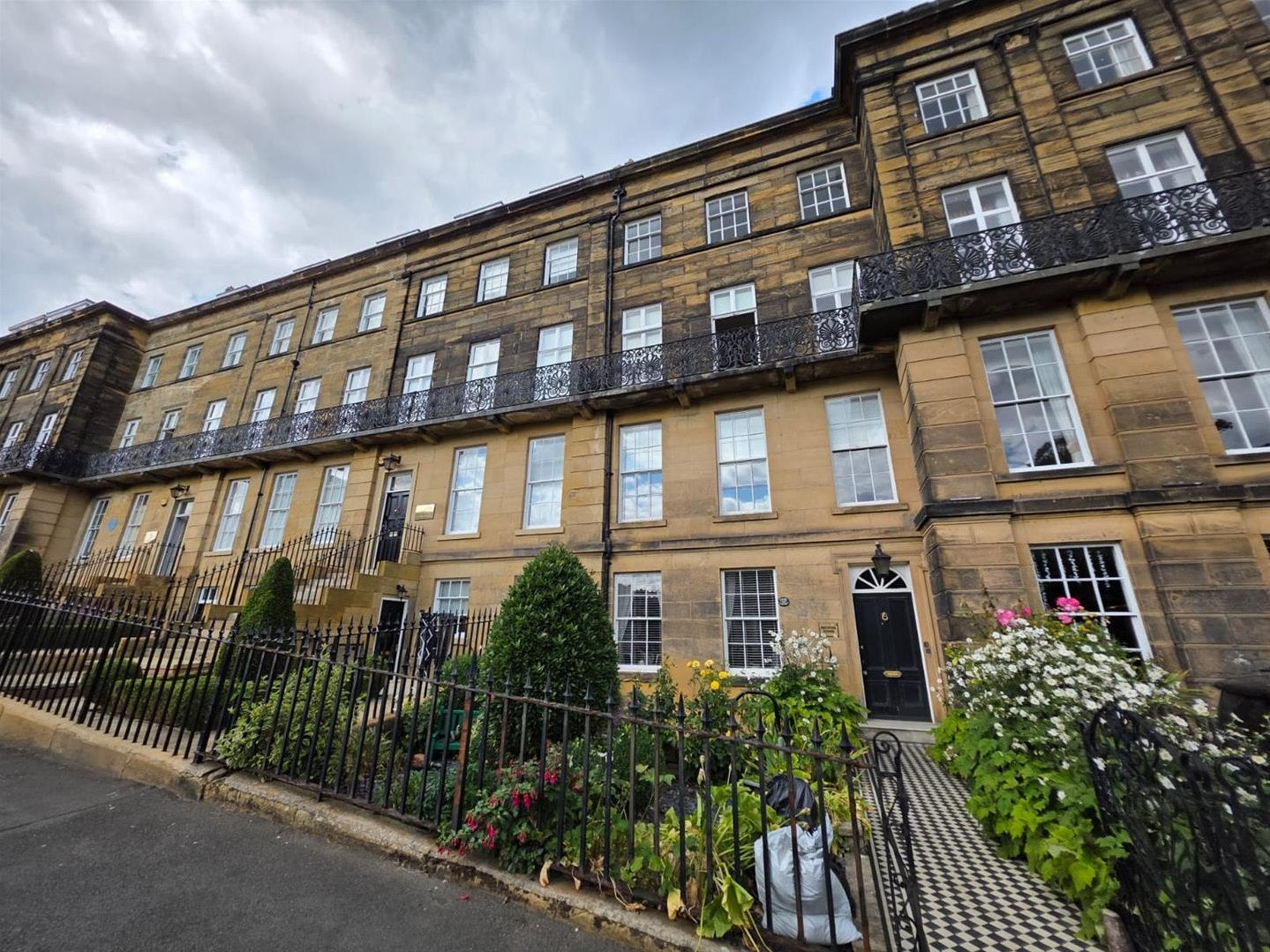 Flat Somerset Terrace in Scarborough
