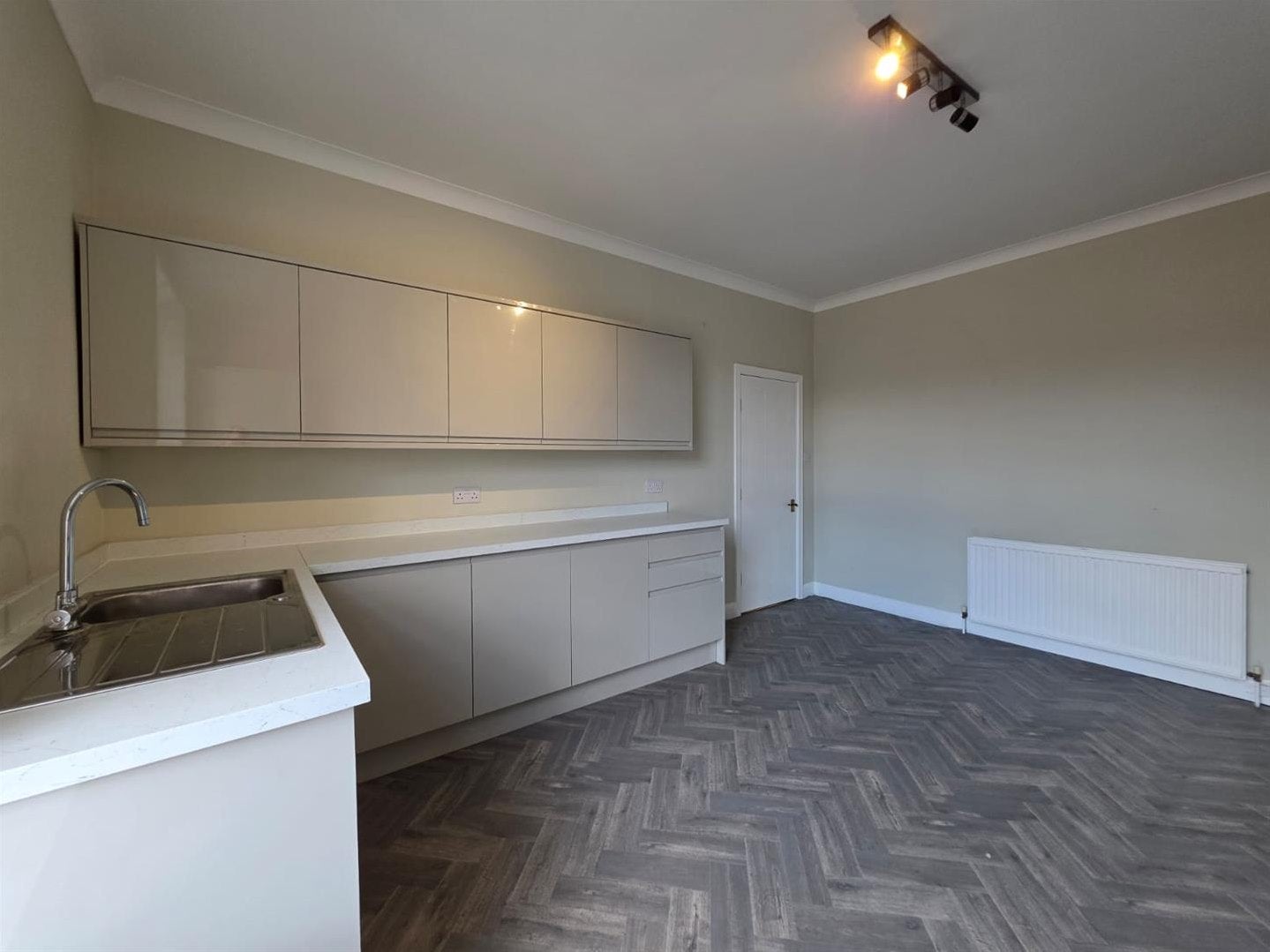 Flat Somerset Terrace in Scarborough