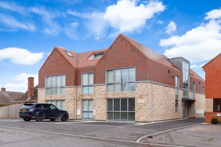 Flat Cumnor Road in Vale of White Horse