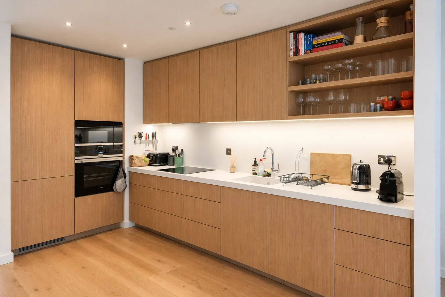 Flat Prospect Way in Greater London