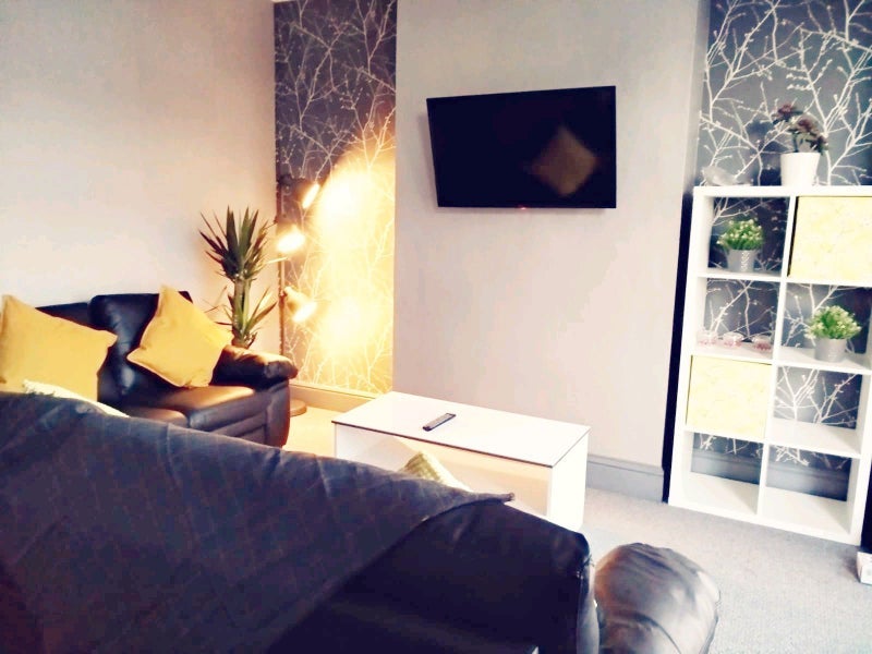 Room Back Aston Street in Leeds