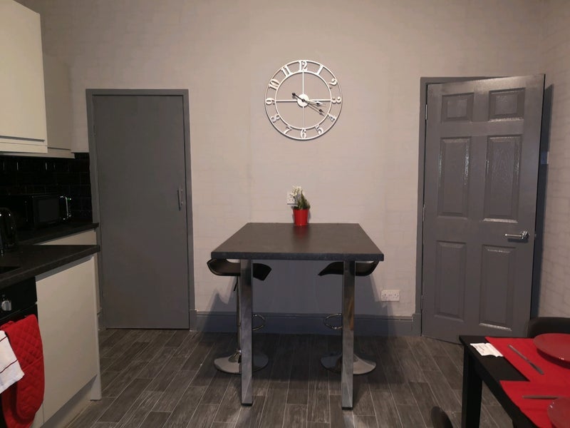 Room Back Aston Street in Leeds