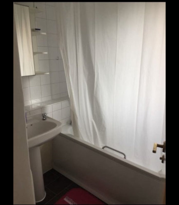 Room Bakersfield in Greater London