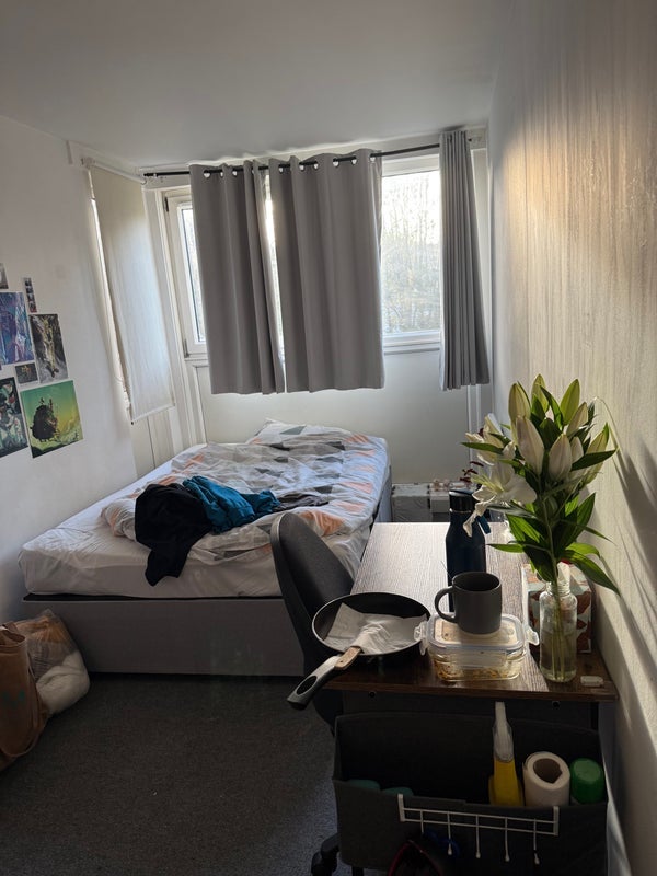 Room Bakersfield in Greater London