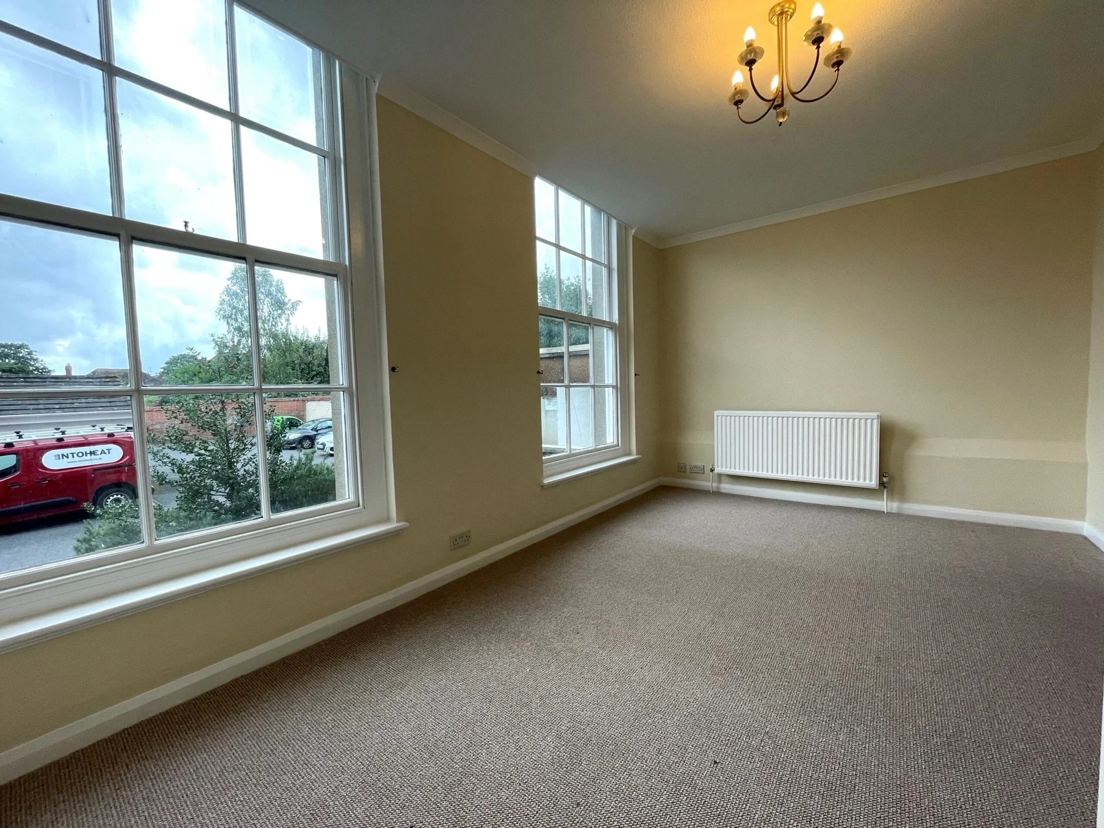 Flat Victoria Park Road in Exeter