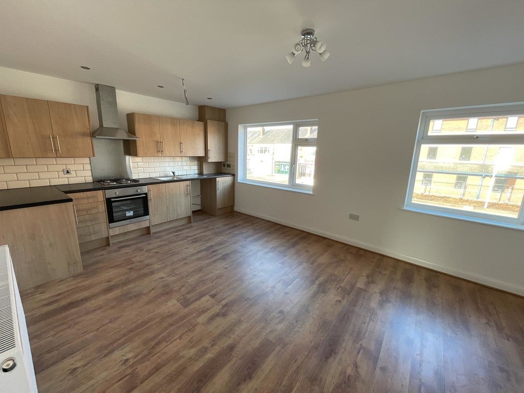 Flat Leicester Road in Trafford