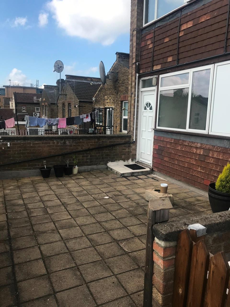 Flat Hertford Road in Greater London