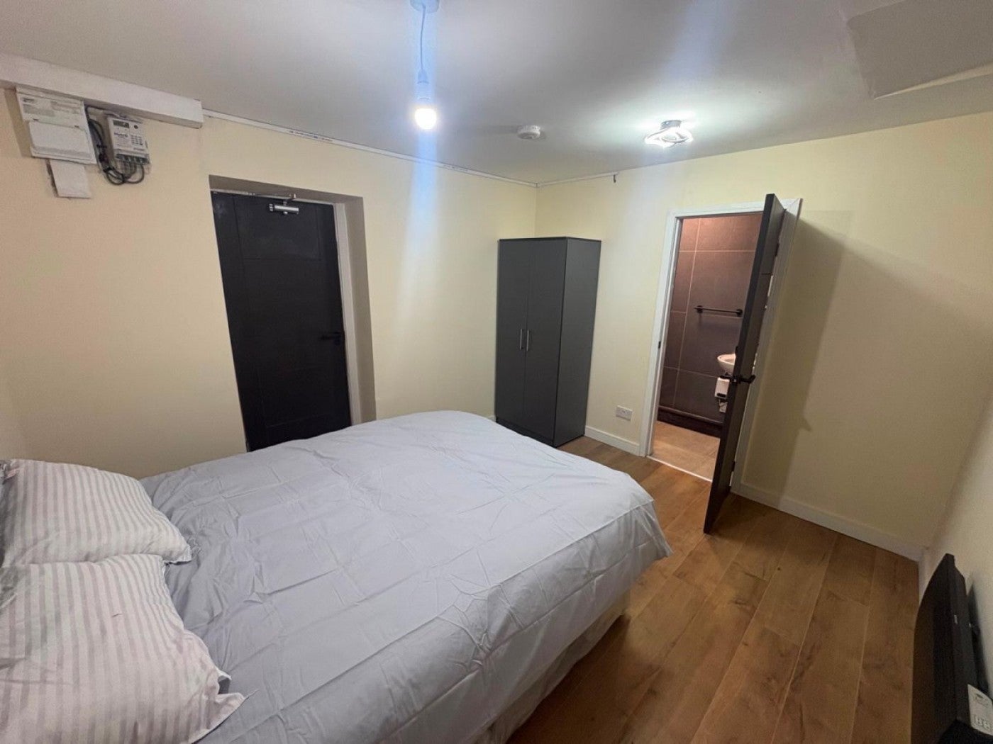 Room Main Street in Doncaster