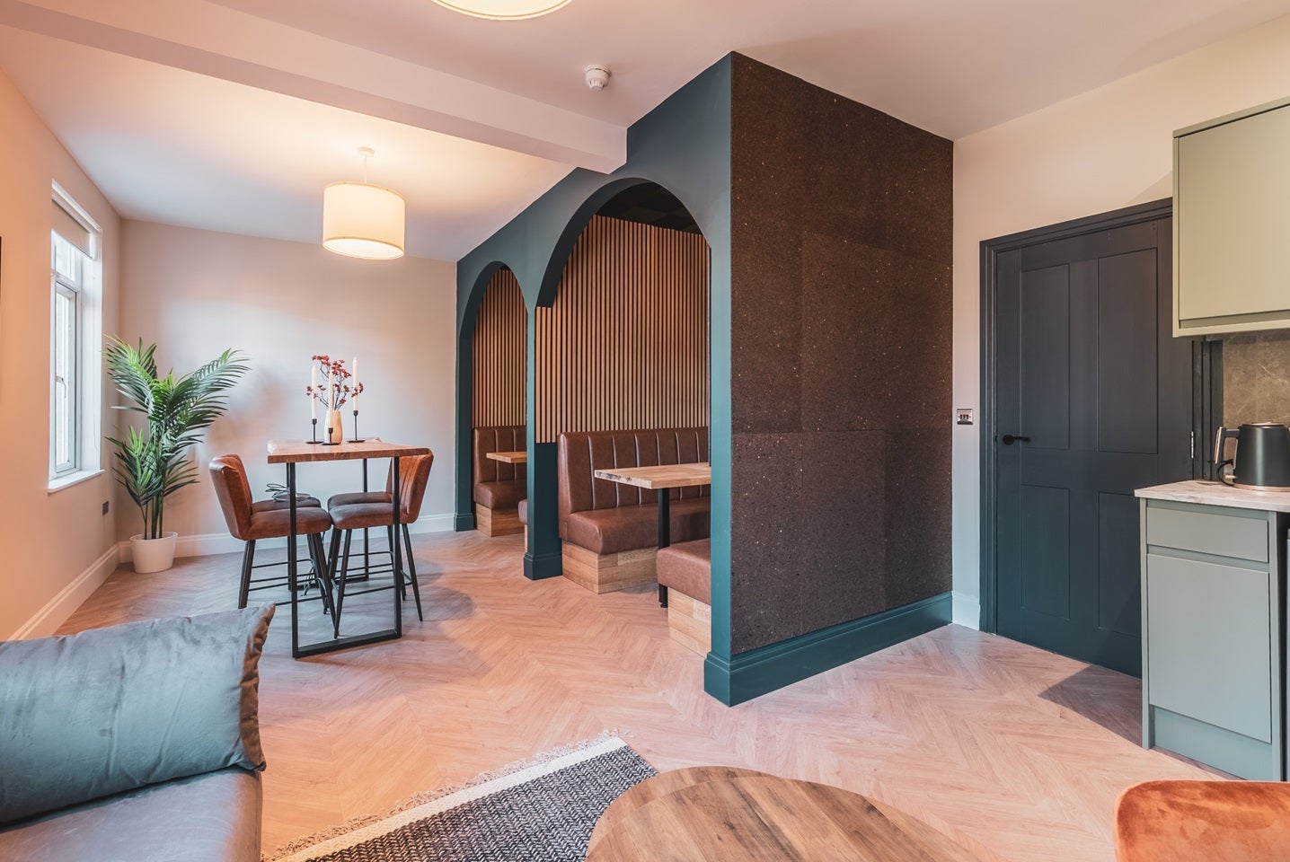 Room Charnwood Street in Derby
