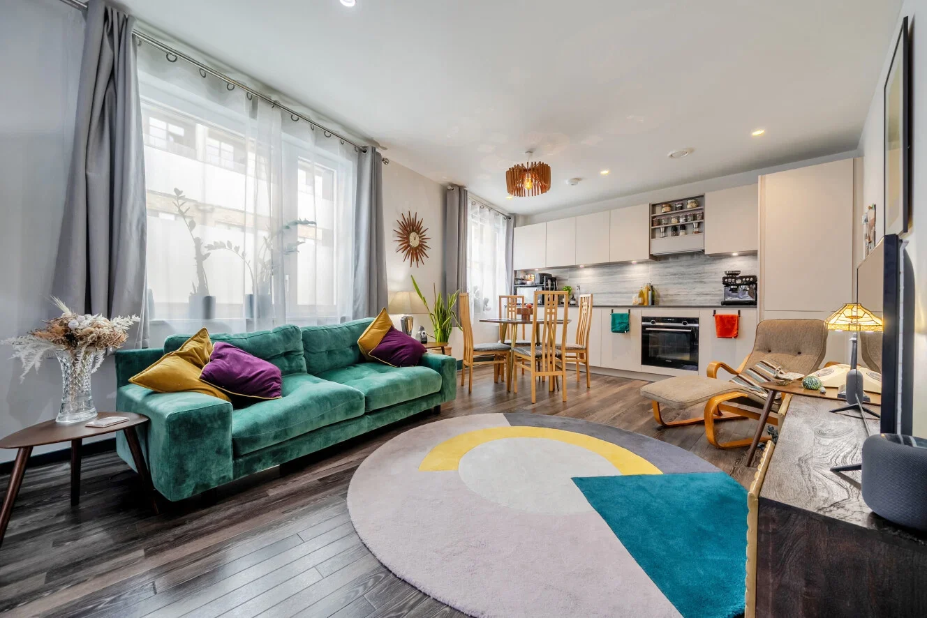 Flat Moulding Lane in Greater London