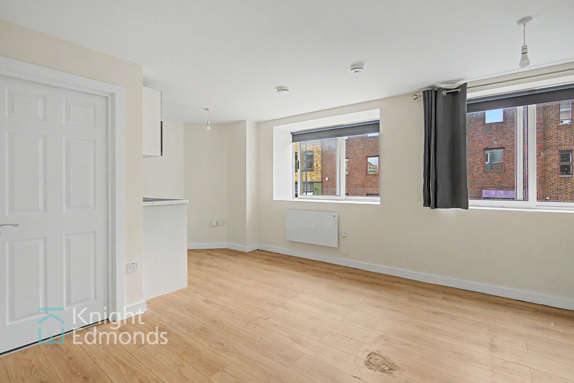 Flat Sittingbourne Road in Maidstone