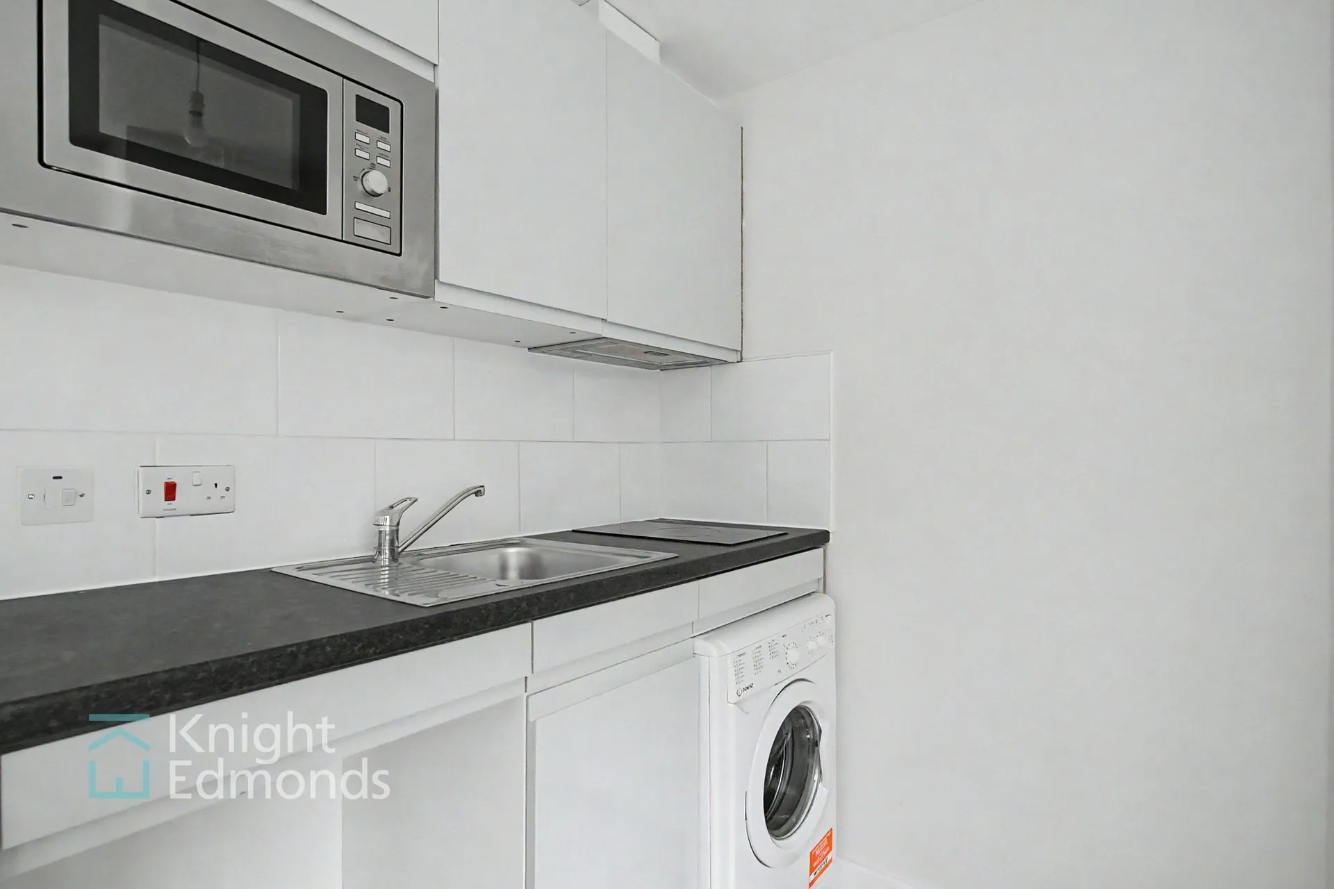 Flat Sittingbourne Road in Maidstone