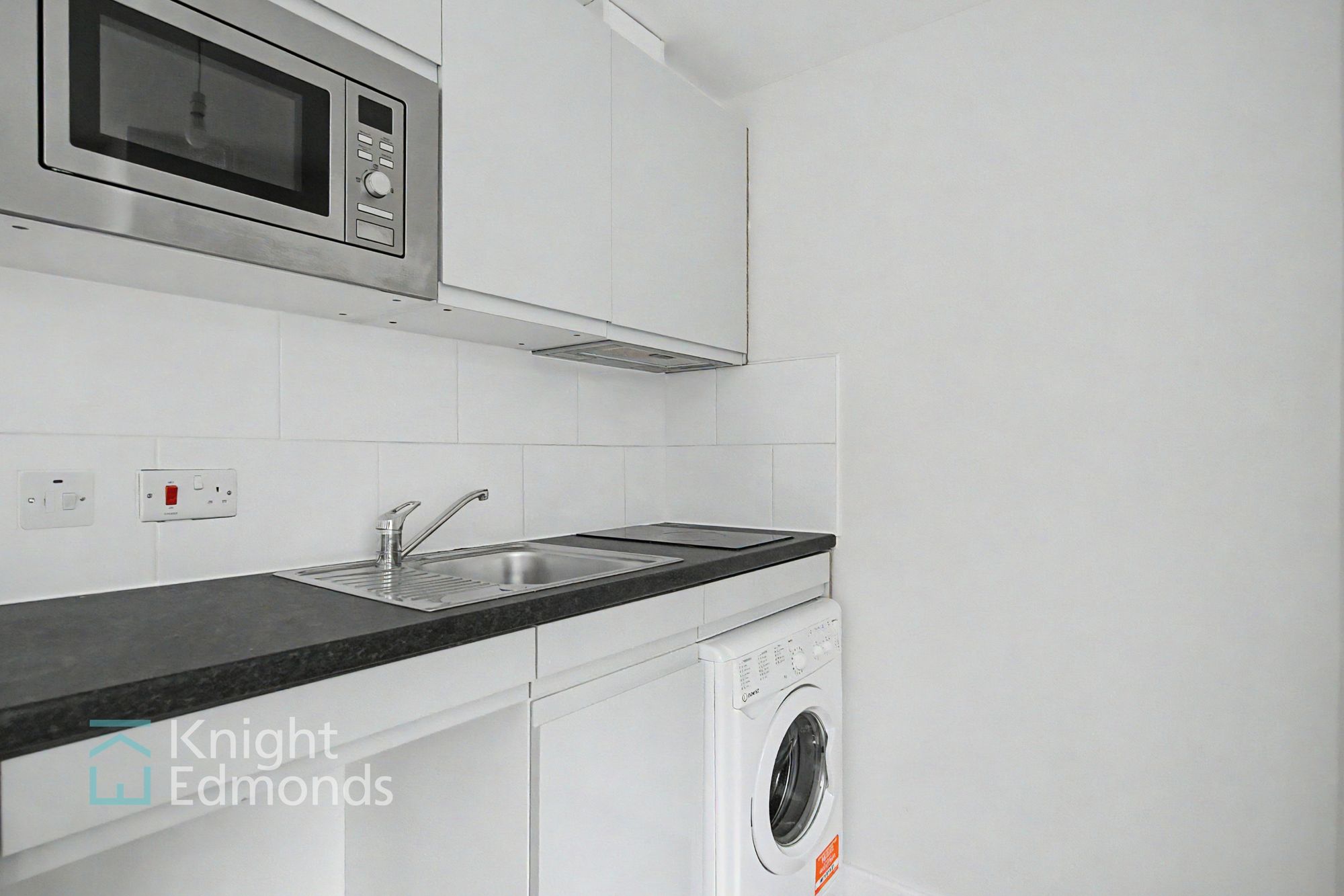 Flat Sittingbourne Road in Maidstone