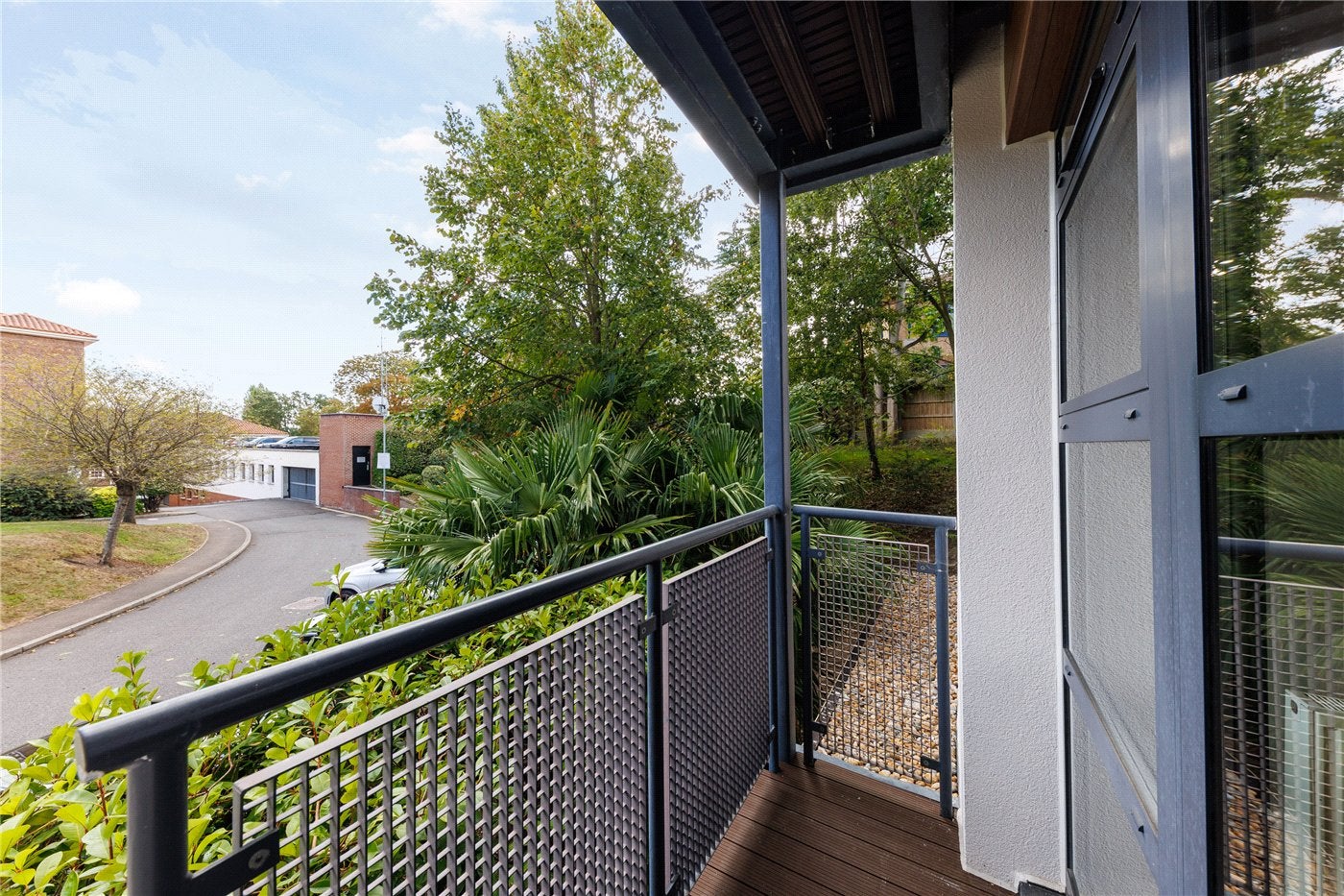 Flat Scott Avenue in Greater London