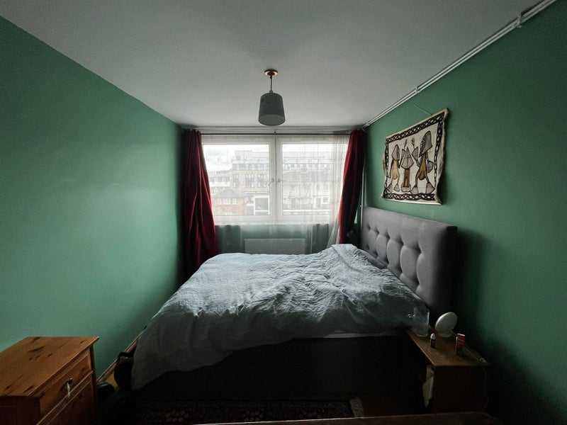 Room Taylor Close in Greater London