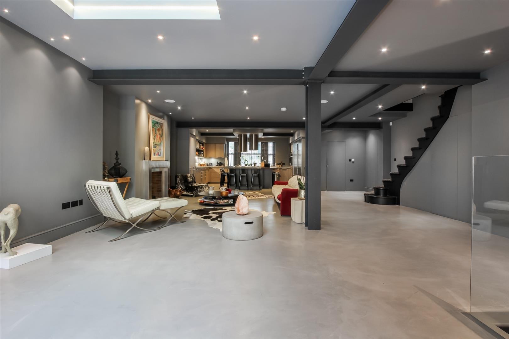 House Pembroke Gardens in Greater London