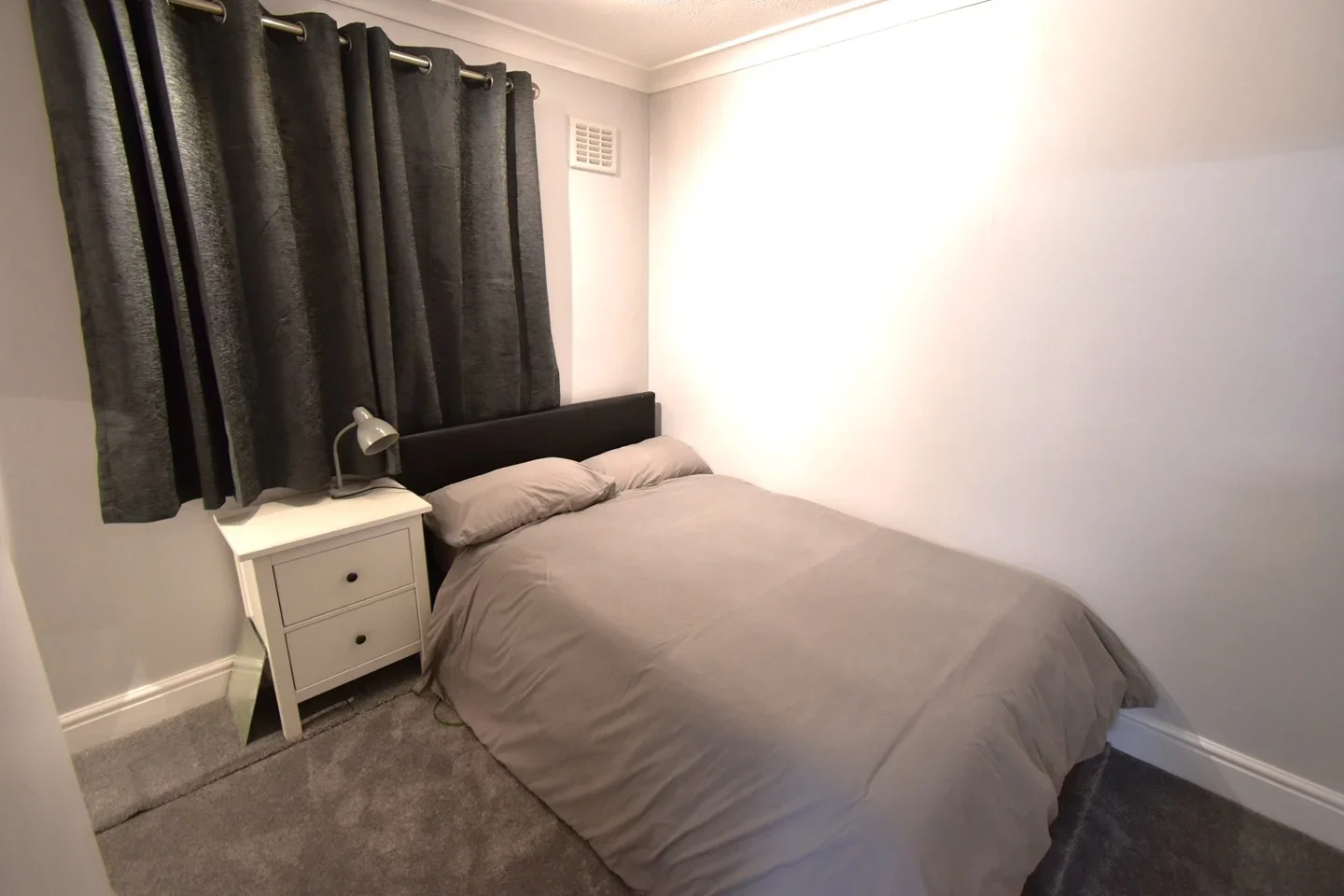 Room Widmore Drive in Dacorum