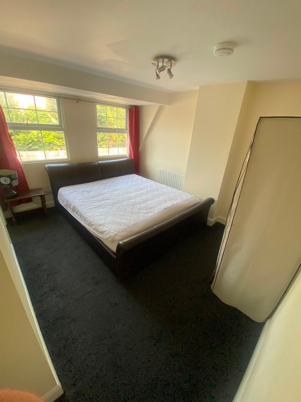 Room Wren's Nest Lane in Telford