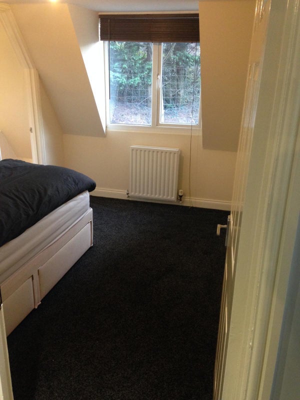 Room Wren's Nest Lane in Telford