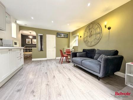 Flat Malvern Place in Cheltenham