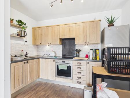 Flat Dutton Court in Warrington