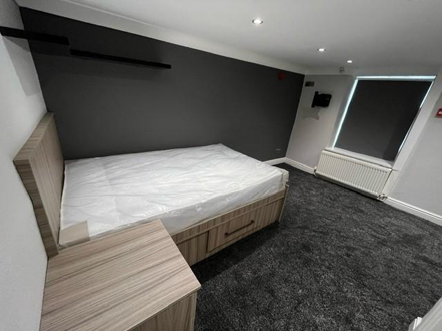 Flat Cross Granby Terrace in Leeds