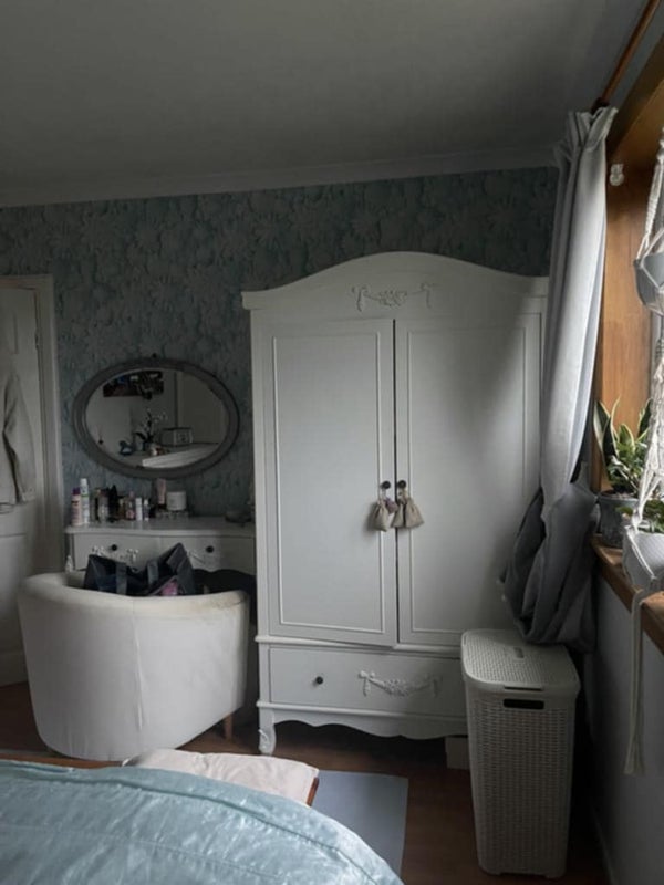 Room Gilmerton Dykes Crescent in City of Edinburgh