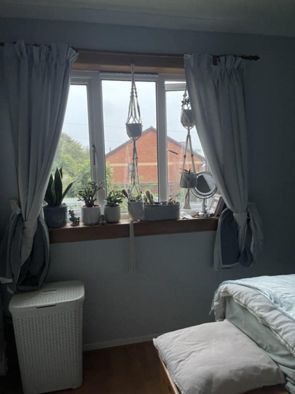 Room Gilmerton Dykes Crescent in City of Edinburgh