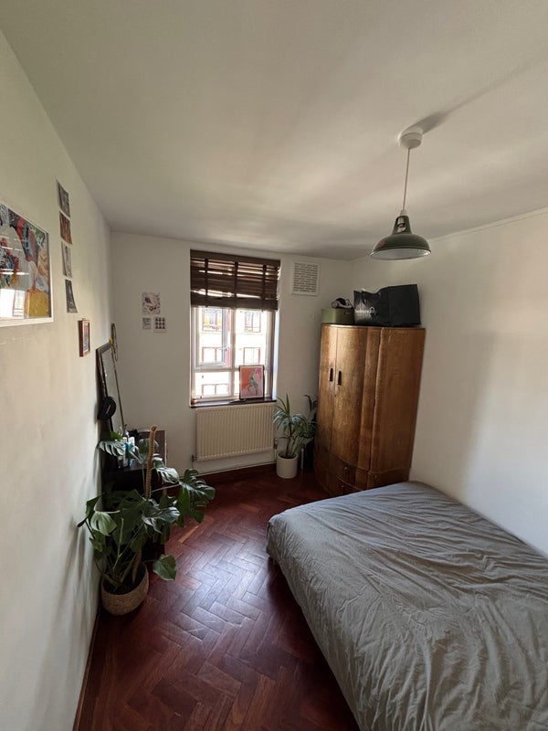 Room Shacklewell Row in Greater London