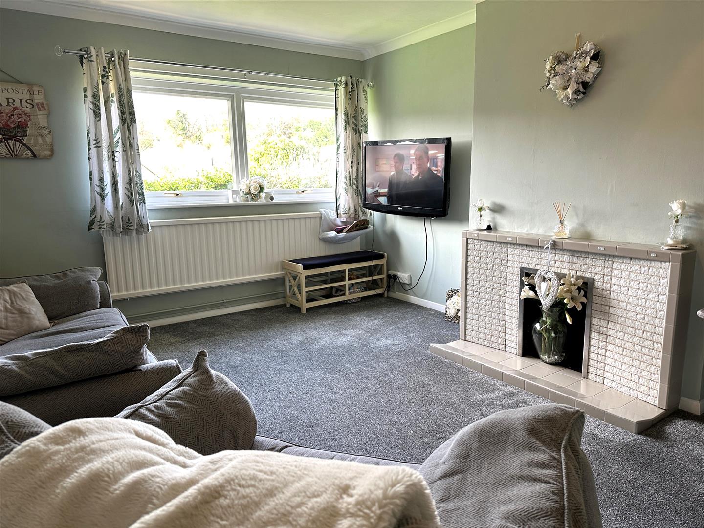 Flat Legge Crescent in Rushmoor