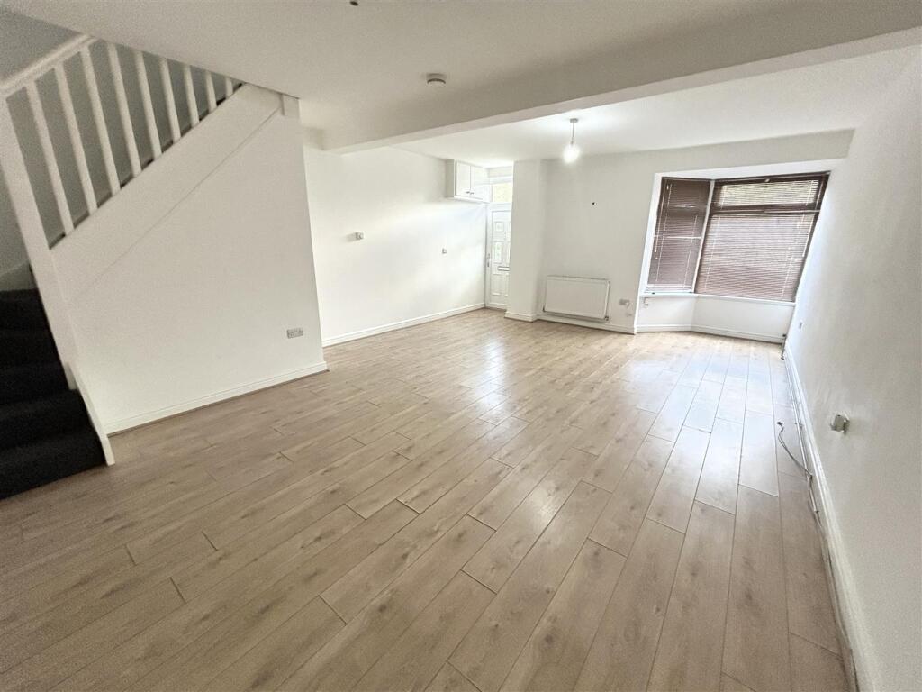 Flat Isca Road in Caerleon