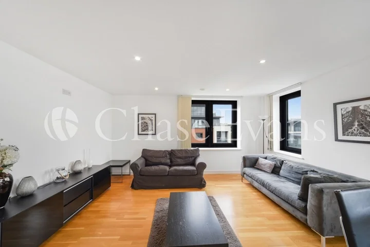 Flat Putney Hill in Greater London