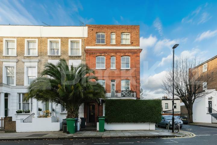Flat Iverson Road in Greater London