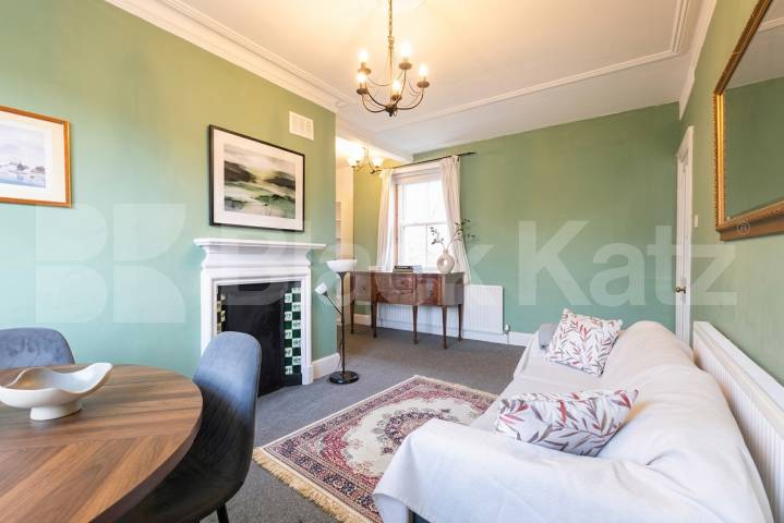 Flat Iverson Road in Greater London