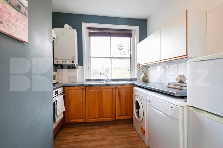 Flat Iverson Road in Greater London