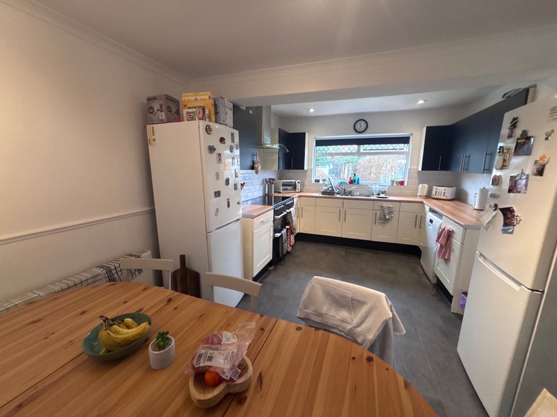 Room Mortimer Road in Bristol
