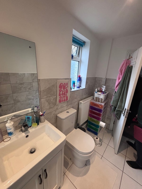 Room Mortimer Road in Bristol