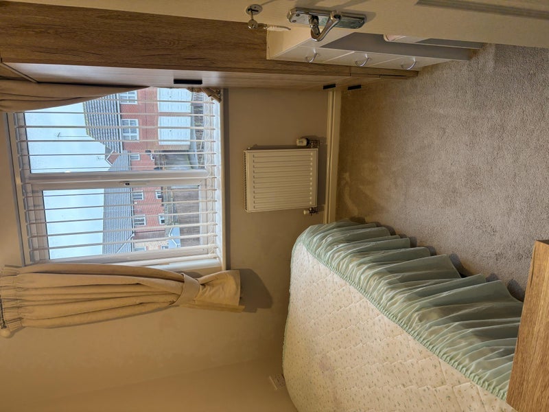 Room Clay Pitts Boulevard in Warwick