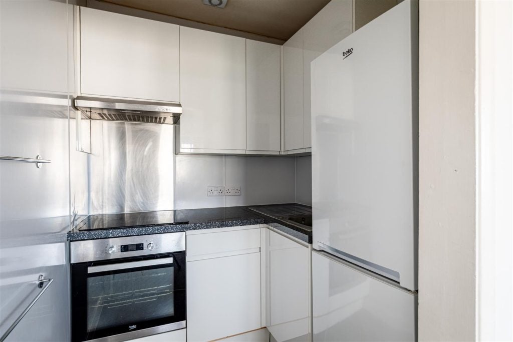 Flat Sinclair Road in Greater London